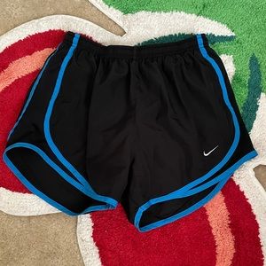 Black Nike shorts